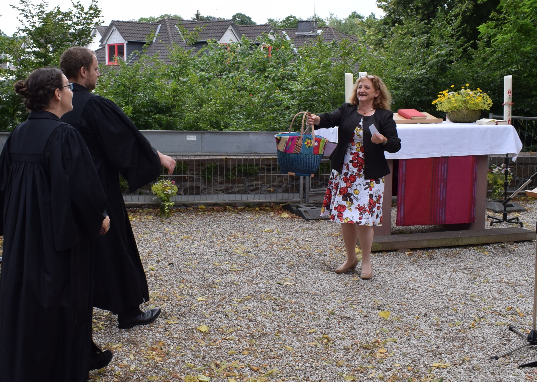 EinReif280620Beeres Korb becrima 