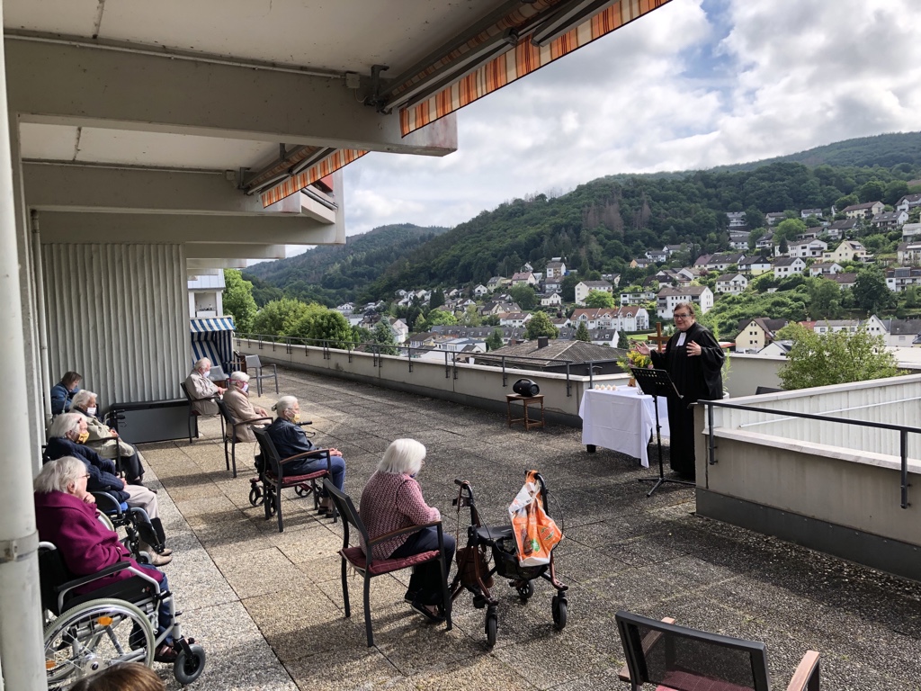 Hof undTerrasenGodis06 20 Foto DekanatNL