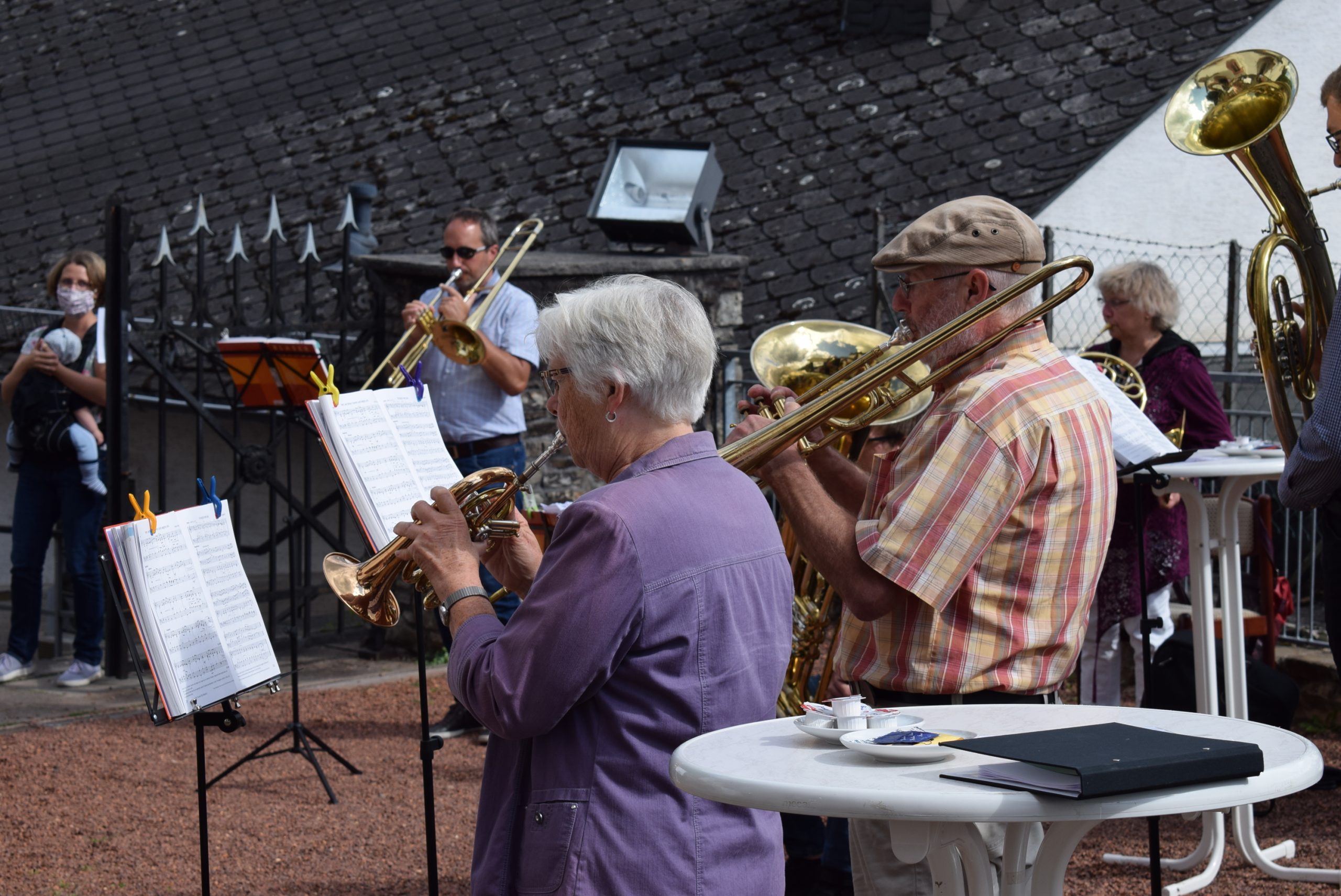 EinFB060920PoChorDetail becrima 